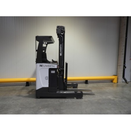 NEUWERTH Logistics SA - Atlet - UMS 160 - Chariot à mât retractable