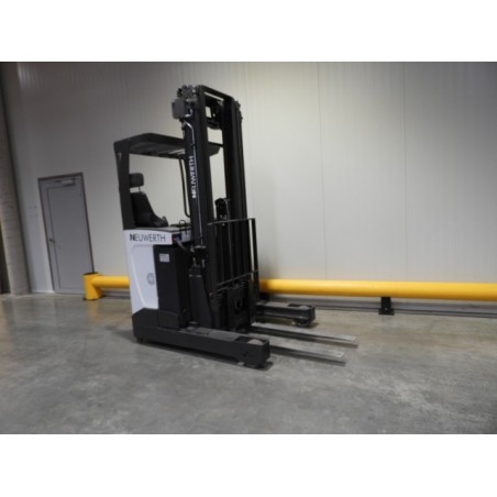 NEUWERTH Logistics SA - Atlet - UMS 160 - Chariot à mât retractable