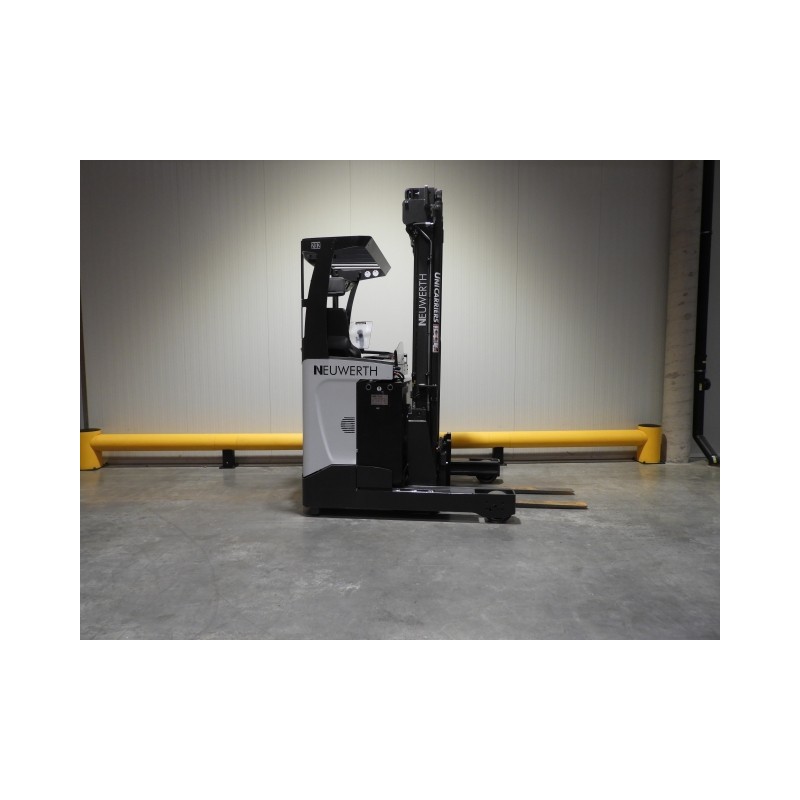 NEUWERTH Logistics SA - Atlet - UMS 160 - Chariot à mât retractable