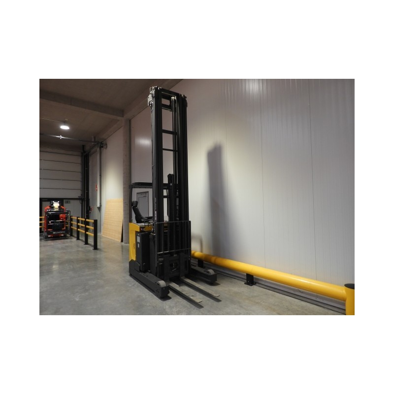 NEUWERTH Logistics SA - Atlet - UHD 200 - Chariot à mât retractable