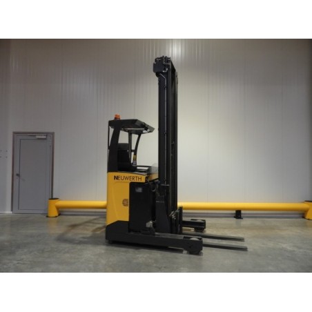 NEUWERTH Logistics SA - Atlet - UMS 160 - Chariot à mât retractable