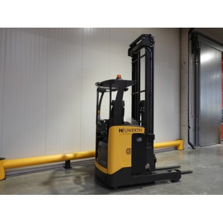 NEUWERTH Logistics SA - Atlet - UMS 160 - Chariot à mât retractable