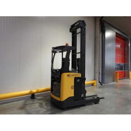 NEUWERTH Logistics SA - Atlet - UMS 160 - Chariot à mât retractable