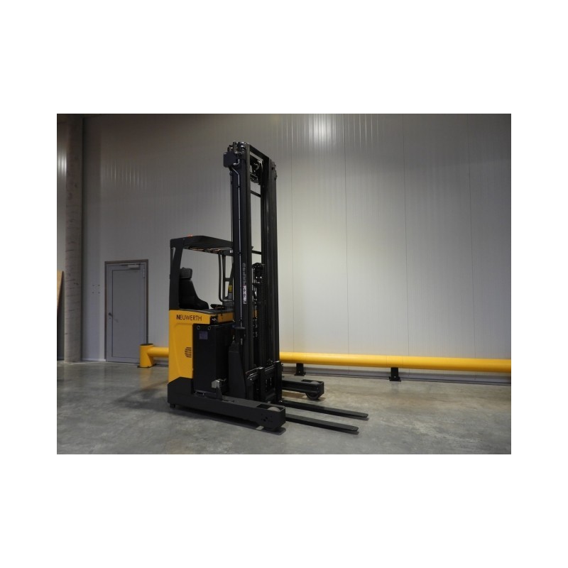 NEUWERTH Logistics SA - Atlet - UMS 160 - Chariot à mât retractable