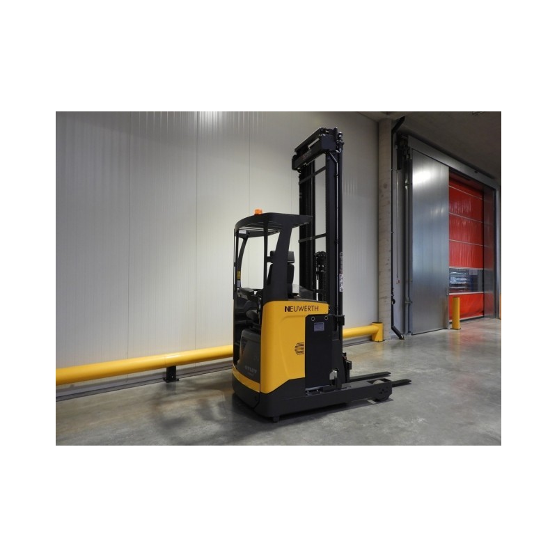 NEUWERTH Logistics SA - Atlet - UMS 160 - Chariot à mât retractable