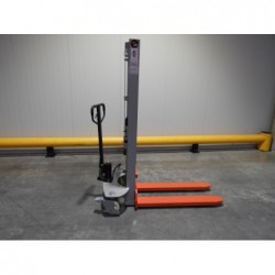 NEUWERTH Logistics SA - Neslift - SM 1000 - Gerbeur manuel 2