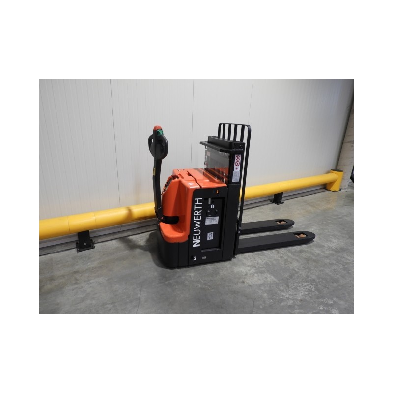 NEUWERTH Logistics SA - Neslift - SR 1000 TD - Gerbeur électrique