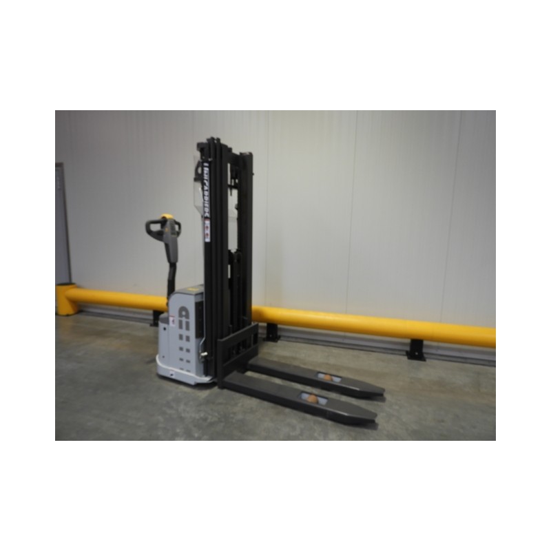 NEUWERTH Logistics SA - Atlet - PS 125 - Gerbeur électrique