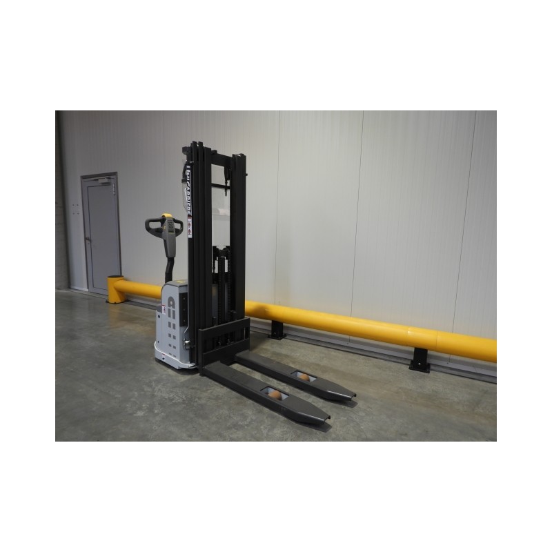 NEUWERTH Logistics SA - Atlet - PS 125 - Gerbeur électrique