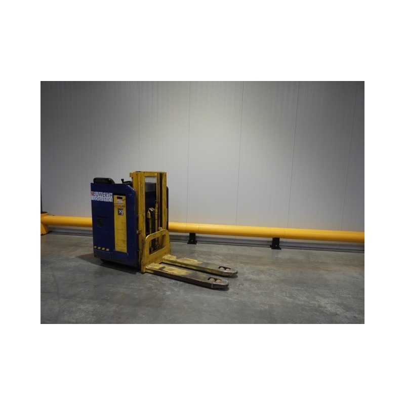 NEUWERTH Logistics SA - StÖcklin - EFI 1600 - Gerbeur électrique