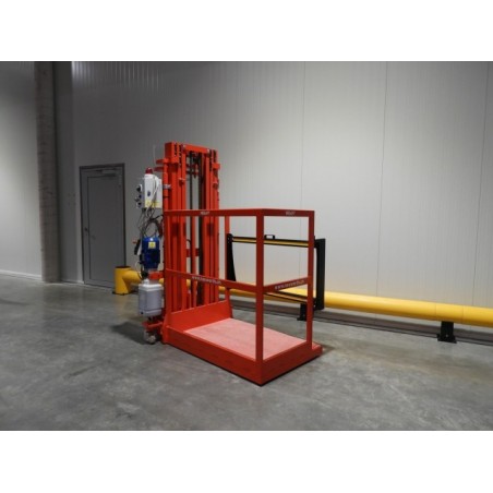 NEUWERTH Logistics SA - Neslift - STP 15 - Gerbeur électrique