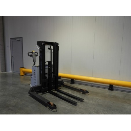 NEUWERTH Logistics SA - Atlet - PSH 200 - Gerbeur électrique