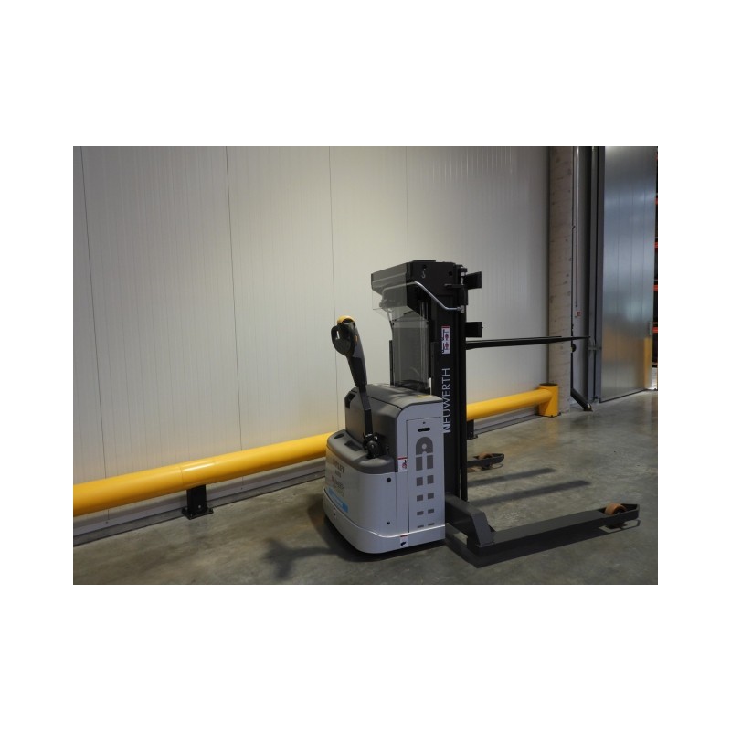 NEUWERTH Logistics SA - Atlet - PSH 200 - Gerbeur électrique