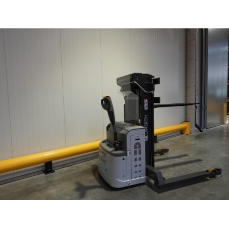NEUWERTH Logistics SA - Atlet - PSH 200 - Gerbeur électrique