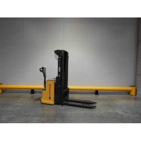 NEUWERTH Logistics SA - Atlet - PSH 160 - Gerbeur électrique