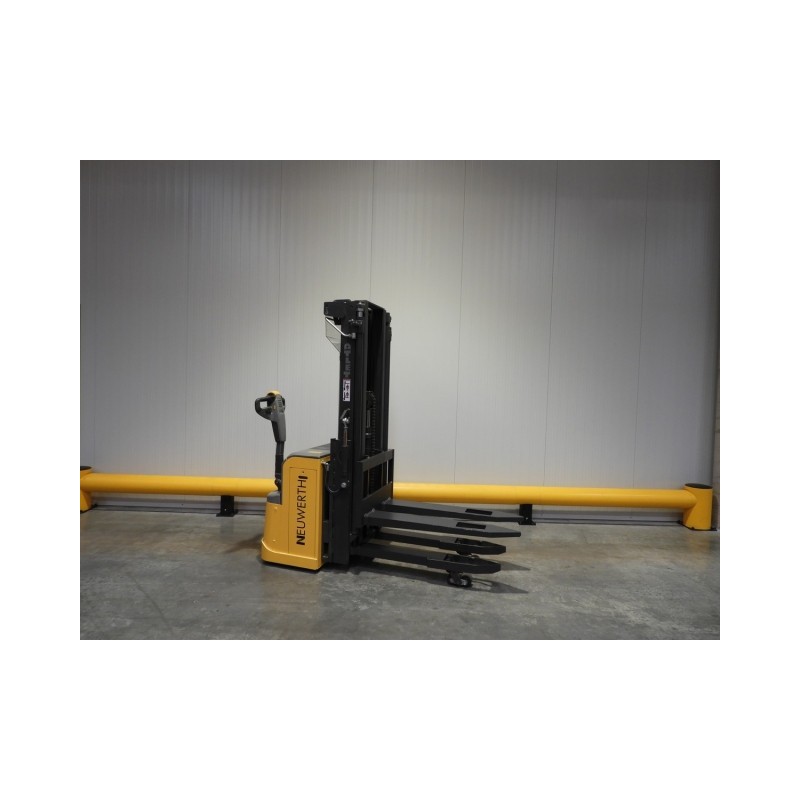 NEUWERTH Logistics SA - Atlet - PSH 160 - Gerbeur électrique