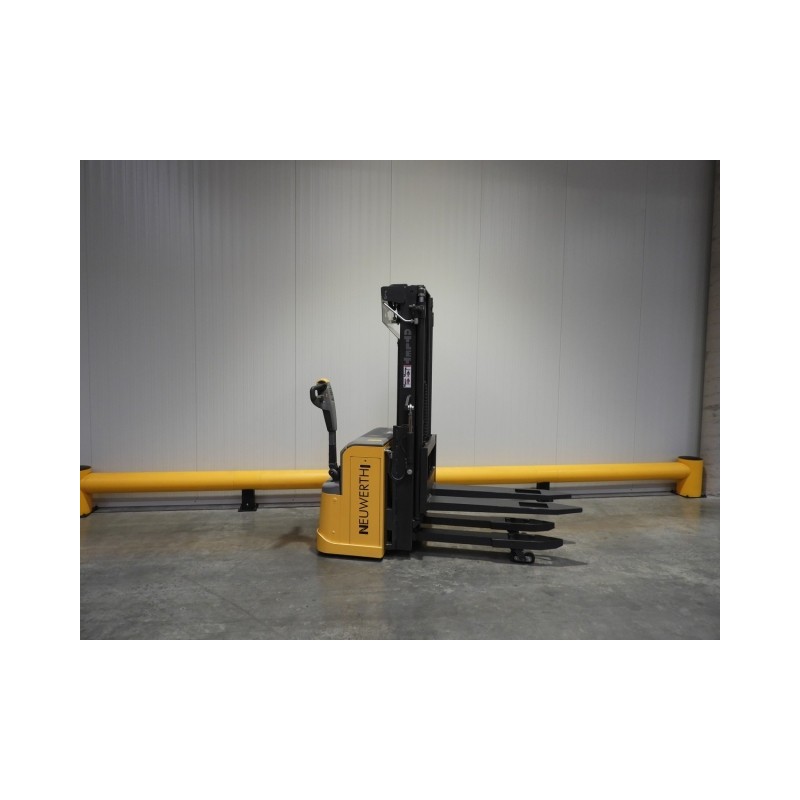 NEUWERTH Logistics SA - Atlet - PSH 160 - Gerbeur électrique