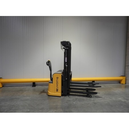NEUWERTH Logistics SA - Atlet - PSH 160 - Gerbeur électrique