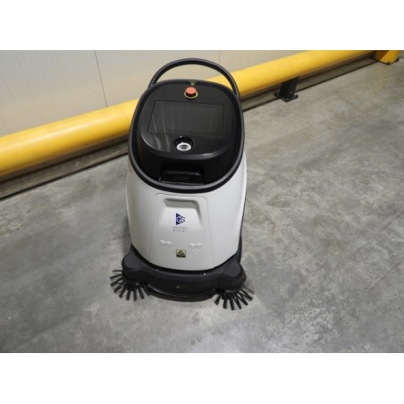 NEUWERTH Logistics SA - Gaussianrobotics - VAC 40 - Autolaveuse