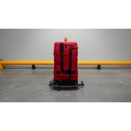 NEUWERTH Logistics SA - Rcm - GIGA 702R - Autolaveuse