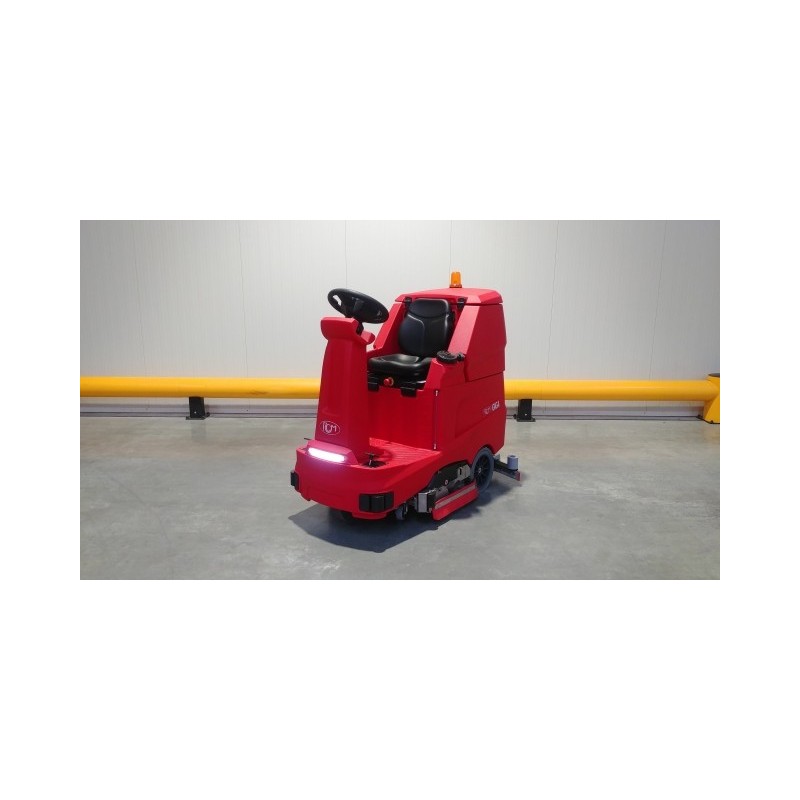 NEUWERTH Logistics SA - Rcm - GIGA 702R - Autolaveuse