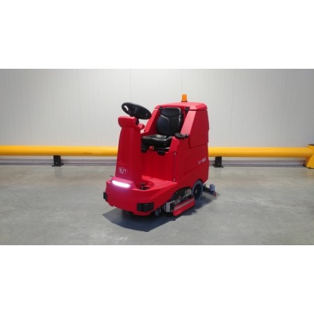 NEUWERTH Logistics SA - Rcm - GIGA 702R - Autolaveuse