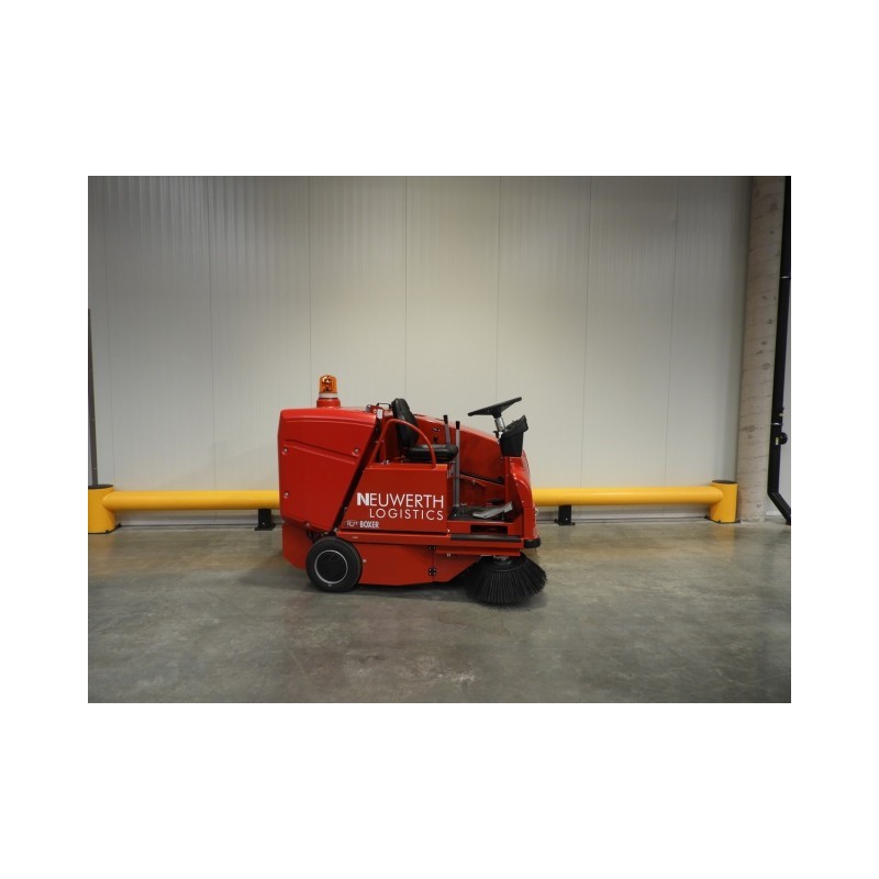 NEUWERTH Logistics SA - Rcm - BOXER D - Balayeuse