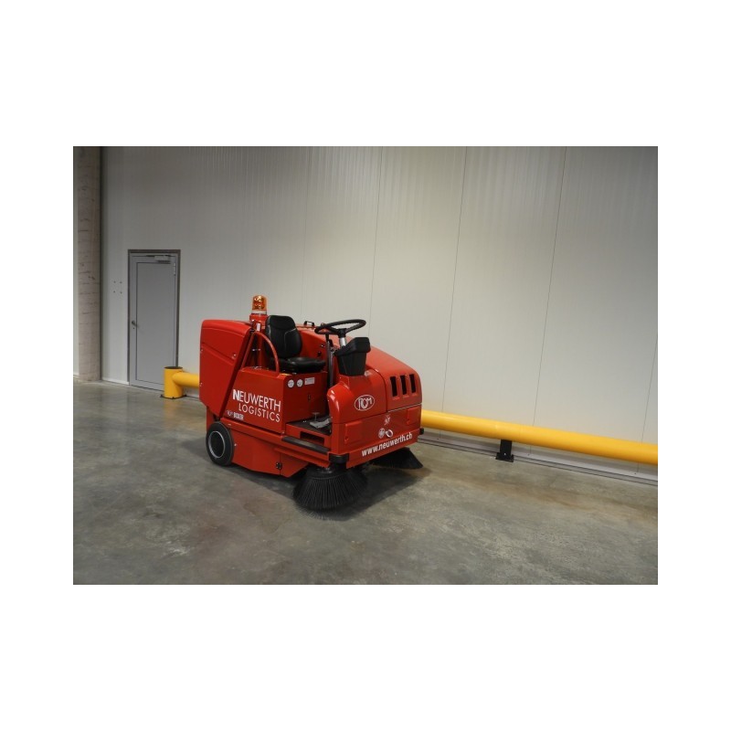 NEUWERTH Logistics SA - Rcm - BOXER D - Balayeuse