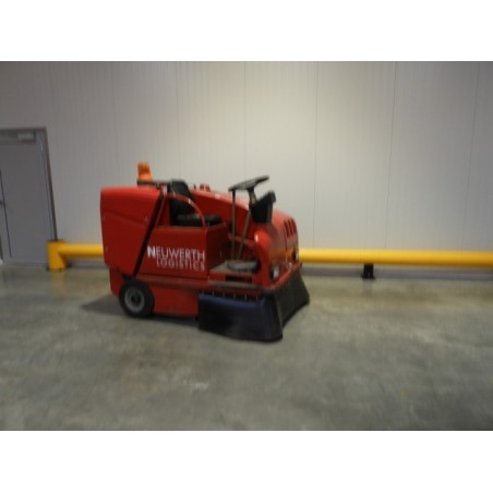 NEUWERTH Logistics SA - Rcm - BOXER E - Balayeuse