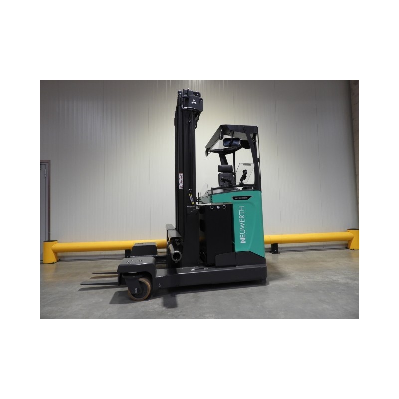 stock-occasions-chariot-a-mat-retractable-mitsubishi-rbm25n3-9599