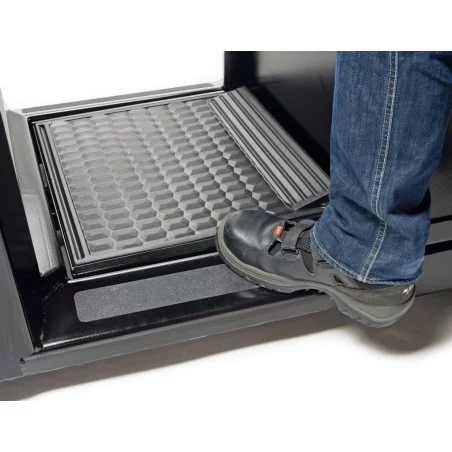 NEUWERTH Logistics SA - Mitsubishi Forklift Trucks - VELiA ES - OPB20-25N2 - Kommissionierer