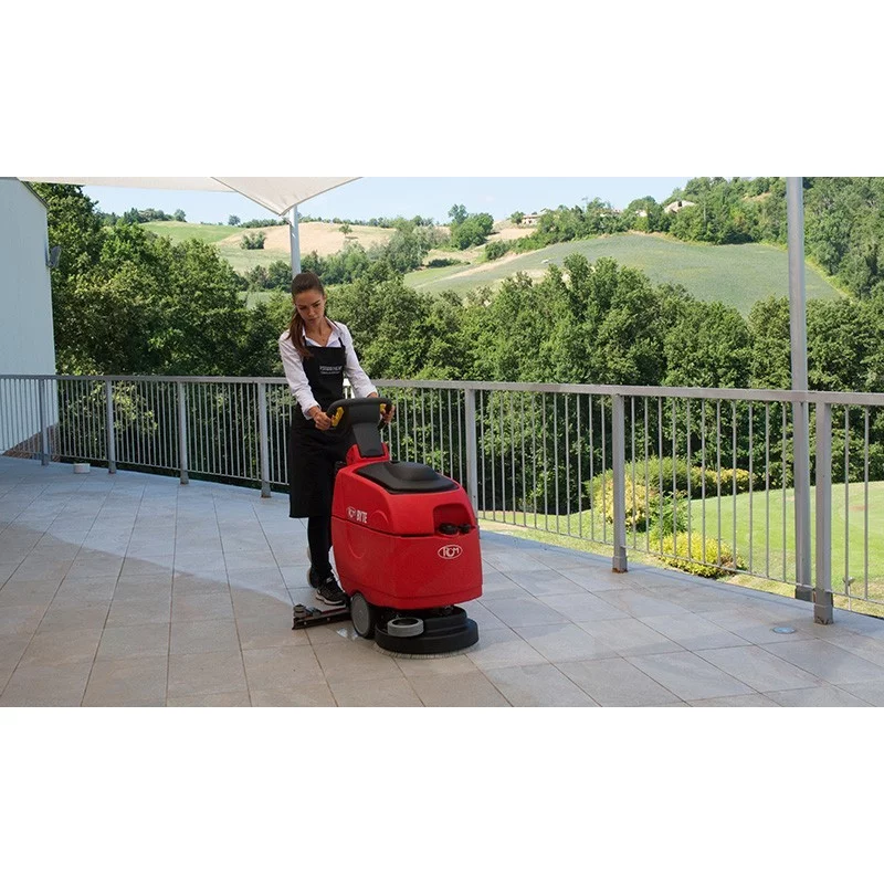 NEUWERTH Logistics SA - RCM - RCM Byte I - Lavapavimenti